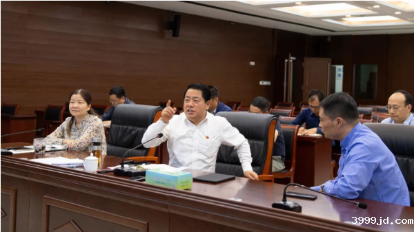 省生态环境厅党组书 记、厅长王仲田在线督导检查全省重点领域污染排放监管情况